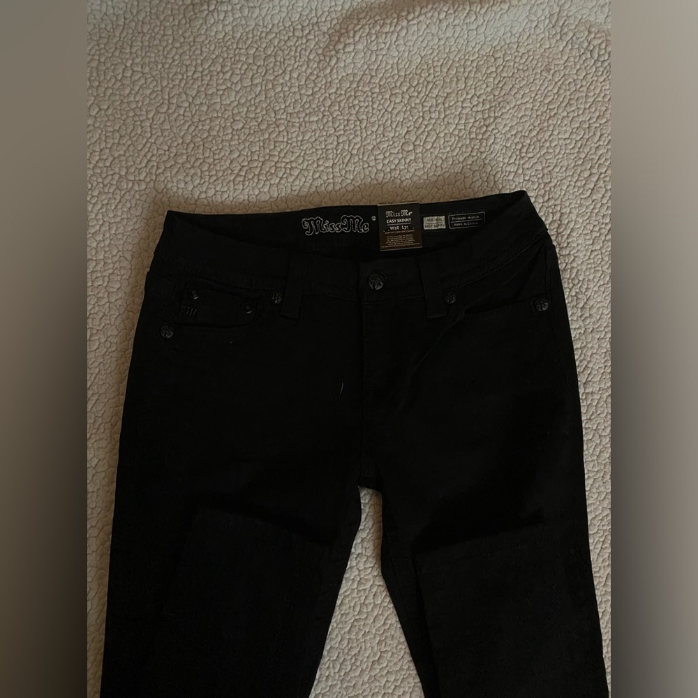 Size 28 skinny miss me jeans